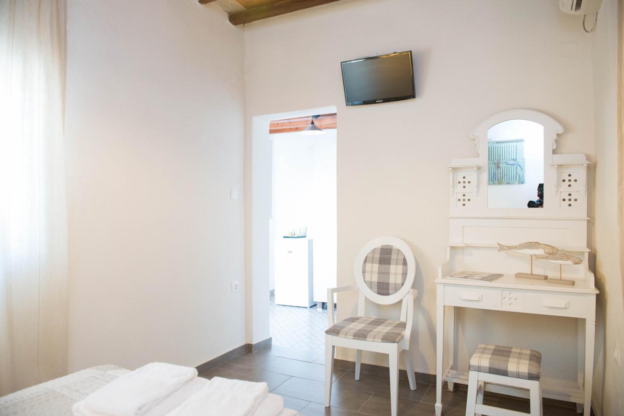 Aerides Boutique Rooms Vathi  Extérieur photo